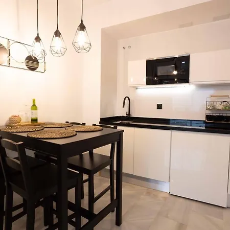 Relaxing Vacation Home @ The Heart Of Malaga Exterior photo